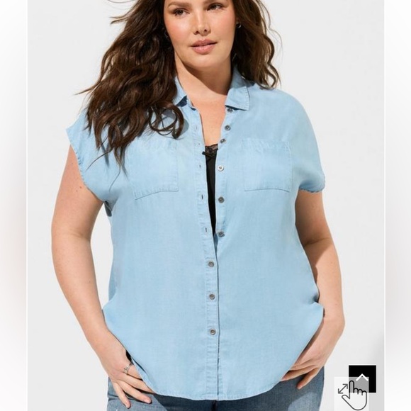 NEW✨TORRID Dolman Chambray Size 4 - Picture 2 of 8